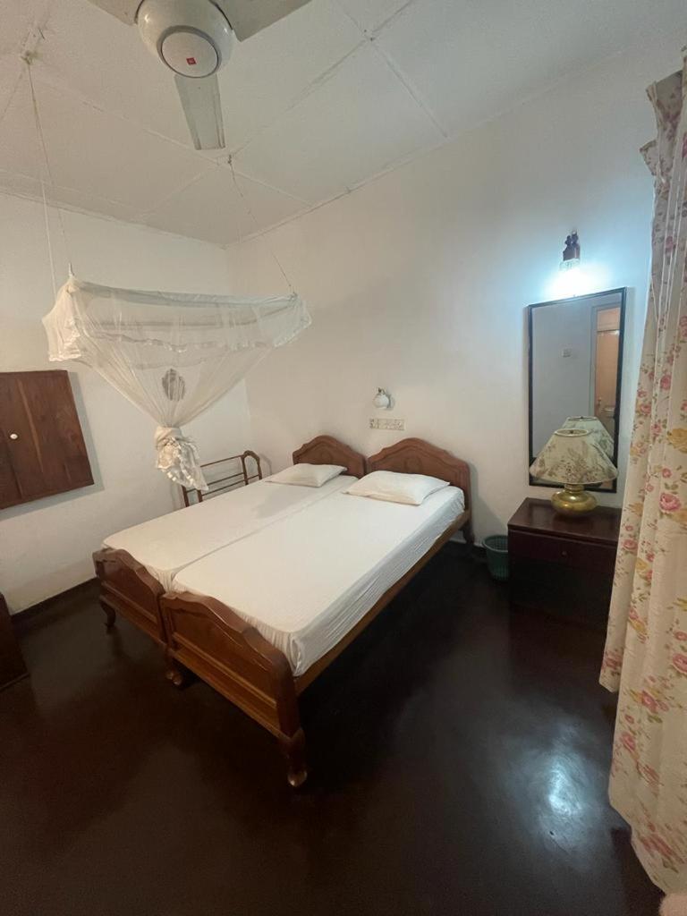 Kandy Inn Madugalle'S Family Guest House Екстер'єр фото