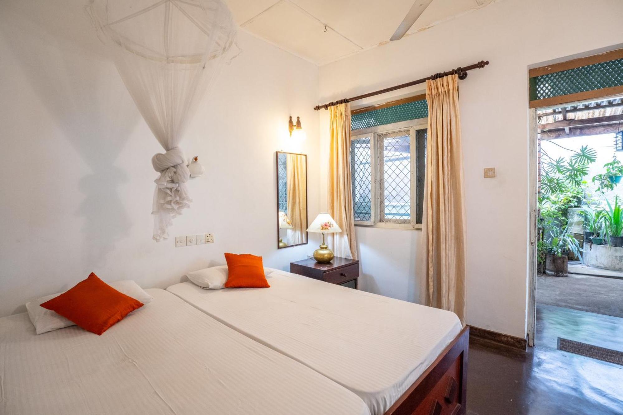 Kandy Inn Madugalle'S Family Guest House Екстер'єр фото